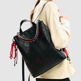 Rucsac femei Desigual negru cu inimioare aplicate și cusături