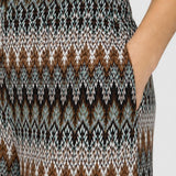 Pantaloni damă evazați cu imprimeu geometric multicolor