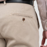 Pantaloni bărbați slim fit chino stretch bej