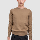 Pulover bărbați cu guler rotund, tricot fin, maro