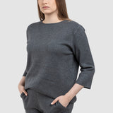 Compleu femei gri cu top lejer și pantaloni drepți tricot