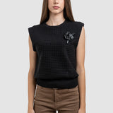 Vestă tricotată damă cu floare aplicată, culoare negru