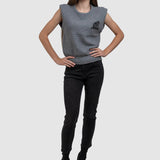 Vestă tricotată damă cu floare aplicată, culoare gri