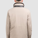 Geacă bărbați cu guler înalt și buzunare aplicate, bej