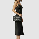 Geantă damă neagră cu clapetă matlasată și lanț