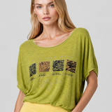 Bluză damă lejeră cu imprimeu animal print fistic