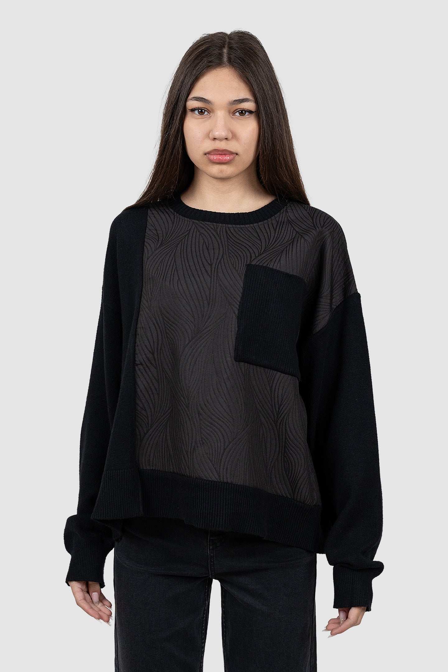 Bluză damă cu buzunar aplicat și textură reliefată