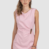 Rochie damă midi roz cu drapaj lateral și slit frontal