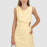 Rochie damă midi galbenă cu drapaj lateral și slit frontal