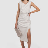 Rochie damă midi crem cu drapaj lateral și slit frontal