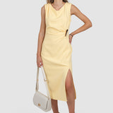 Rochie damă midi galbenă cu drapaj lateral și slit frontal