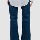 Pantaloni denim damă evazați din denim albastru stretch