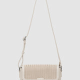 Geantă crossbody femei cu clapetă împletită crem