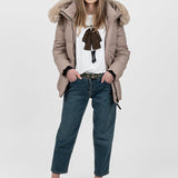 Geacă femei matlasată cu glugă bej