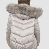 Geacă femei matlasată cu glugă bej