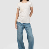 Tricou femei bumbac elastic cu aplicații florale, crem