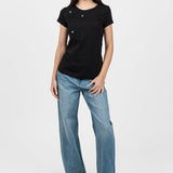 Tricou femei bumbac elastic cu aplicații florale, negru