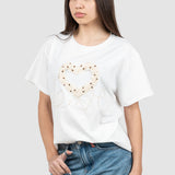 Tricou femei alb cu aplicație inimă brodată și text decorativ