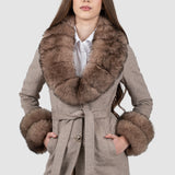 Palton damă bej cu guler și manșete din blană