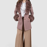 Palton damă roz cu guler și manșete din blană