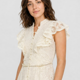 Rochie damă din dantelă cu volane și nasturi decorativi crem