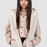 Vestă damă din blană sintetică cu glugă crem