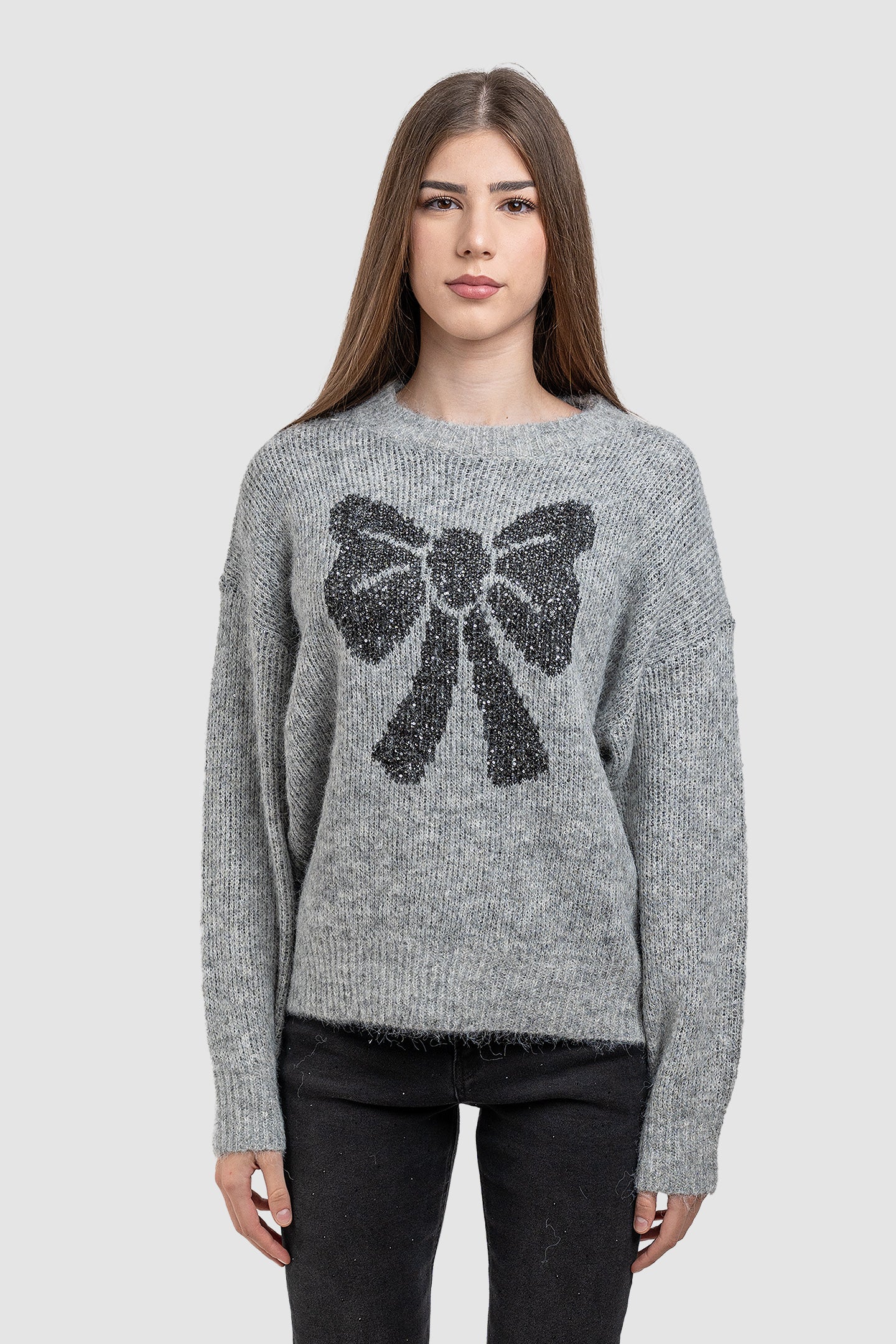 Pulover de damă cu fundă decorativă