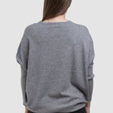 Pulover de damă cu flori aplicate și croială lejeră