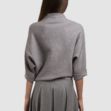 Pulover de damă cu stea decorativă și design elegant